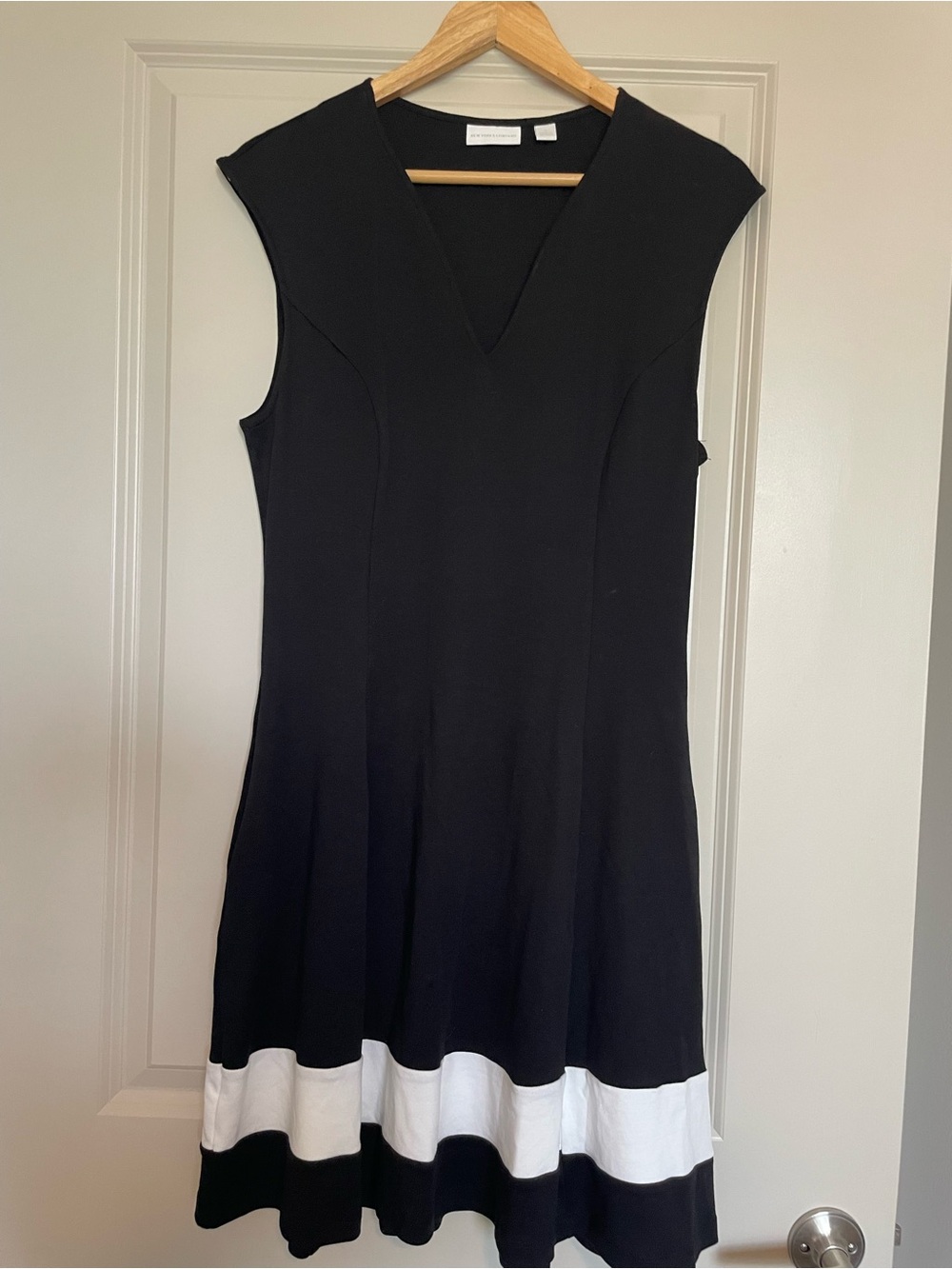 Black Sleeveless V-Neck Dress with White Stripe